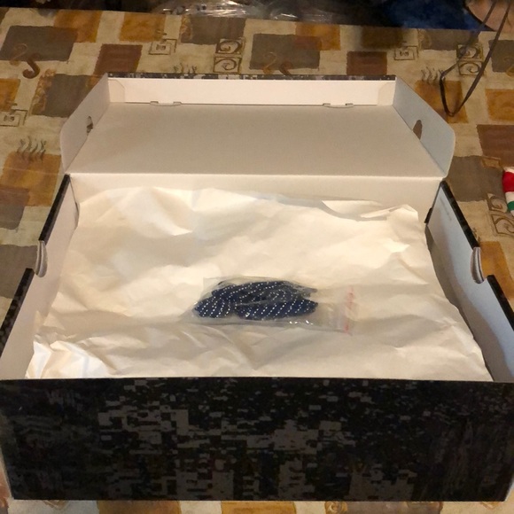 Nike Lebron XIV “Agimat “ VNDS - Picture 3 of 8